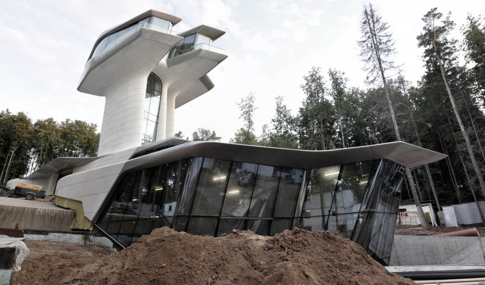 Capital Hill Residence by Zaha Hadid | METALOCUS